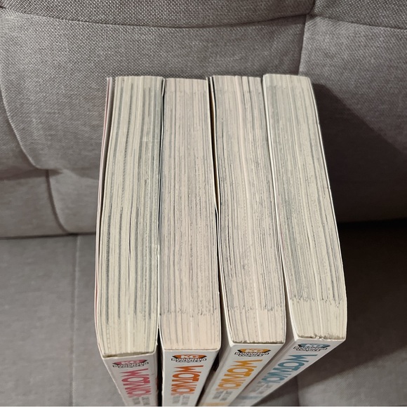 Wotakoi: Love is Hard for Otaku Manga 1-4 - Picture 2 of 9